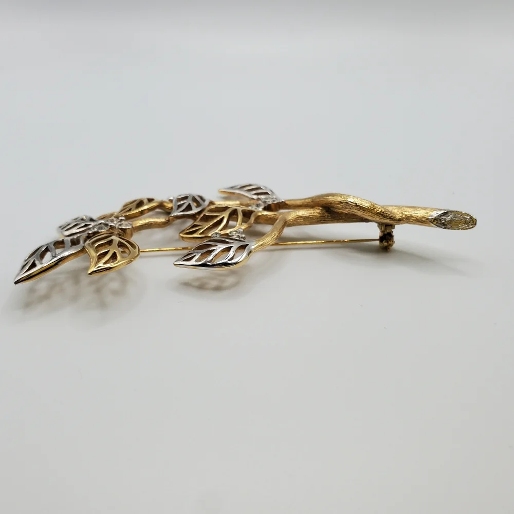 MCM Grossé Brooch Pin. Marked. Gold And Silver Tone Leaves. Rhinestones. Vintage